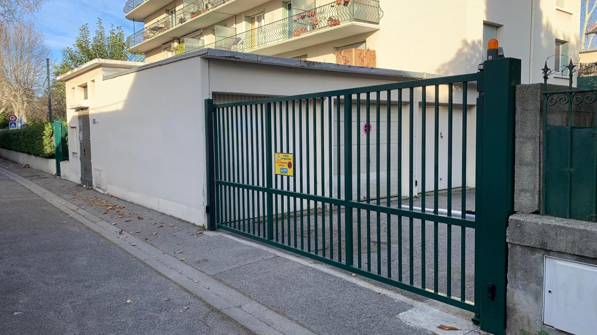 Apartmán Au Calme De L'Iris - Clim - Garage - Wifi - Tramway Avignon Exteriér fotografie